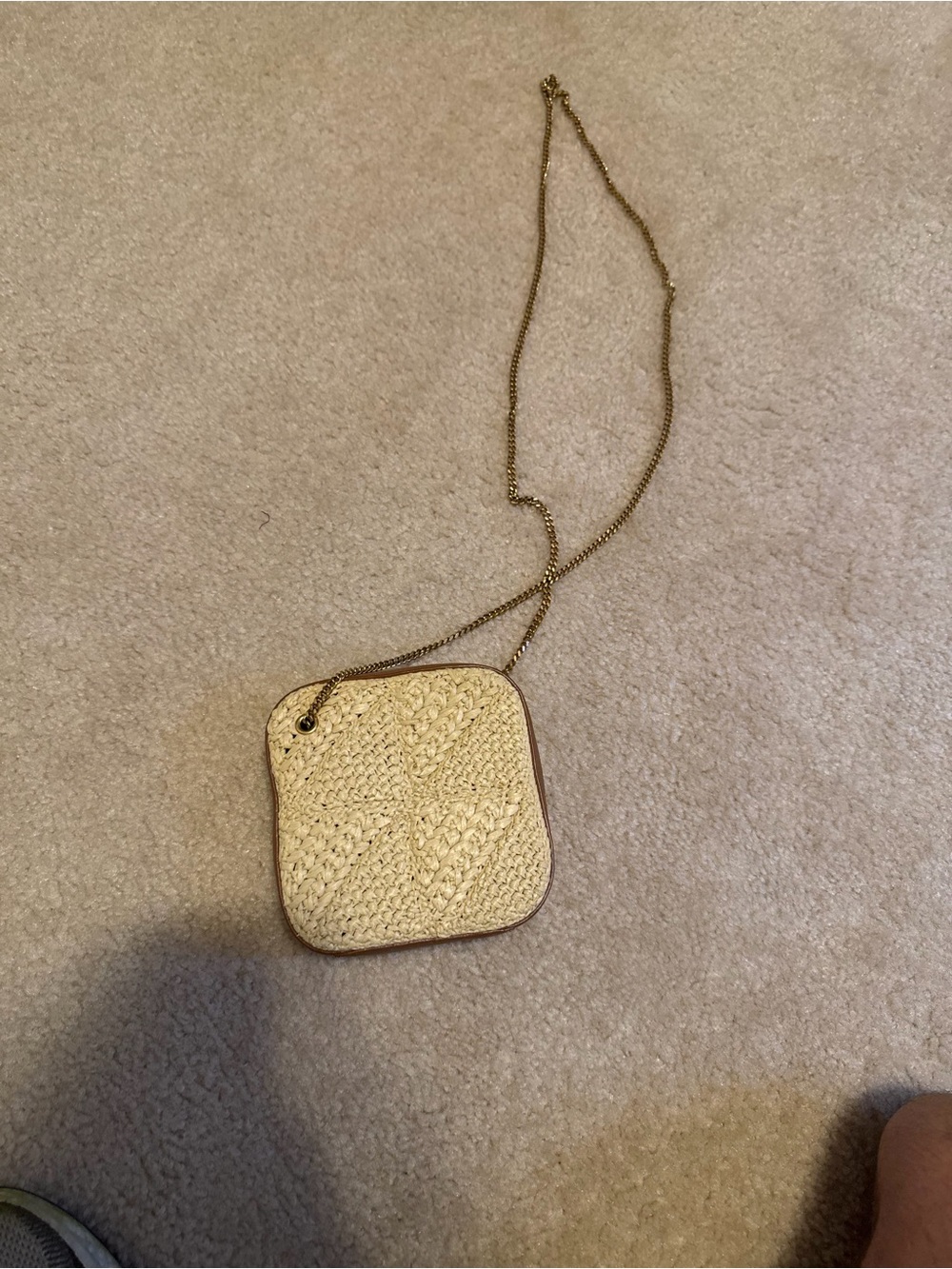 Yves Saint Laurent Natural Straw Crossbody with Gold Chain - Picture 3 of 5